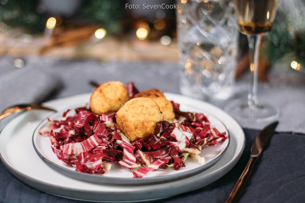 Risottoreisbällchen auf Radicchio-Bett von SevenCooks