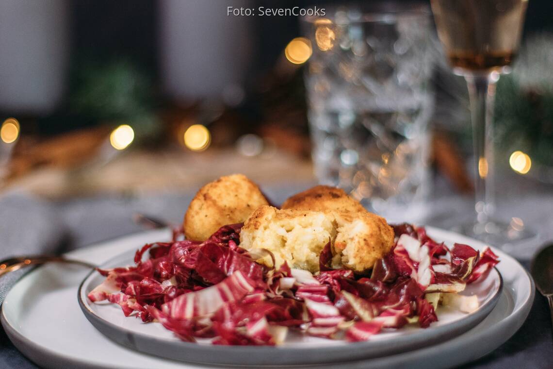 Risottoreisbällchen auf Radicchio-Bett von SevenCooks