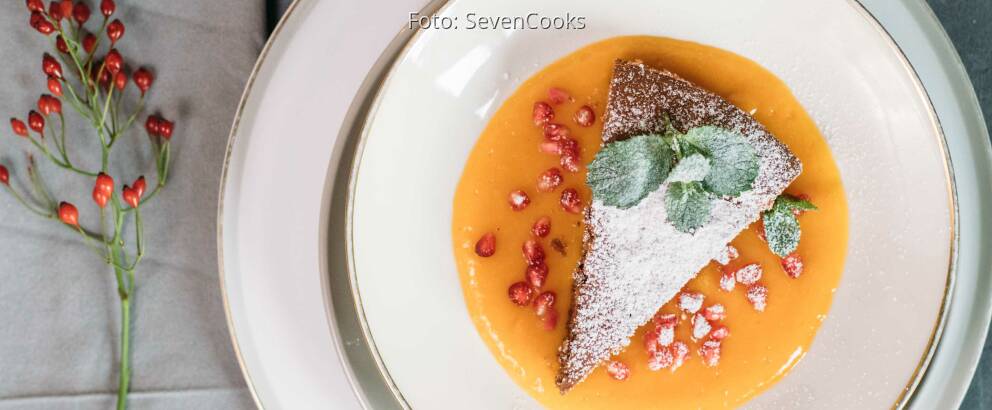 Vegetarisches Rezept: Rotweinkuchen mit Mangofruchtspiegel 3