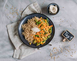 Vegetarisches Rezept: Schnelles Meal-Prep 1: Cremige Gemüsepfanne mit Reis_1_Schild