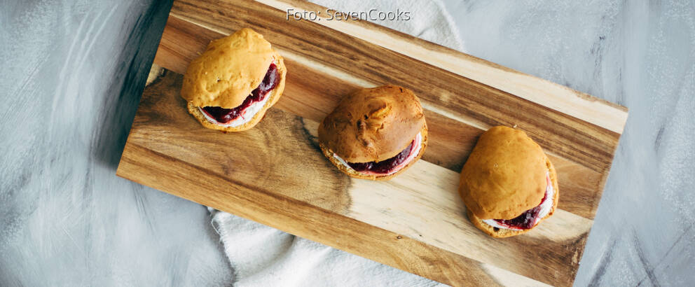 Vegetarisches Rezept: Scones mit Rhabarberkompott_1
