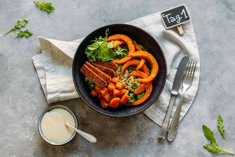 Vegetarisches Rezept: Soulfood Meal-Prep 1: Happy Bowl mit Graupen und Röstgemüse_1_Schild