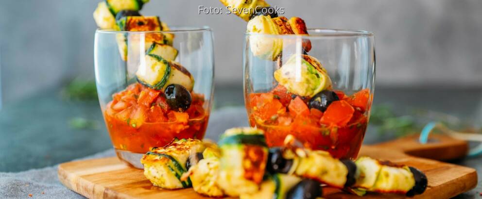 Vegetarisches Rezept: Spieße mit Zucchini-Käse-Röllchen 1