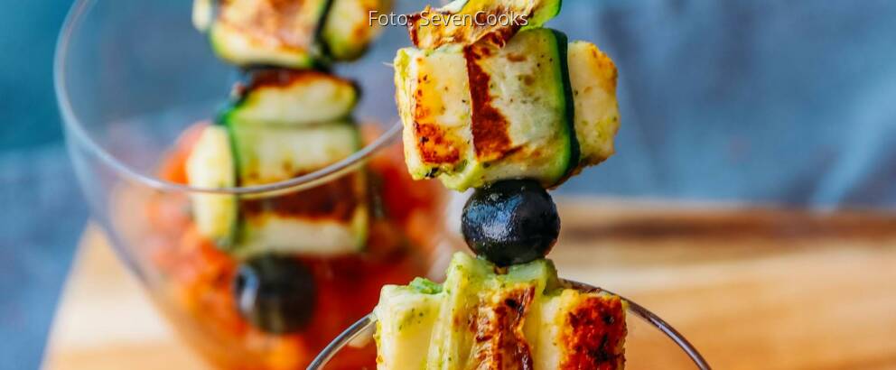 Vegetarisches Rezept: Spieße mit Zucchini-Käse-Röllchen 2