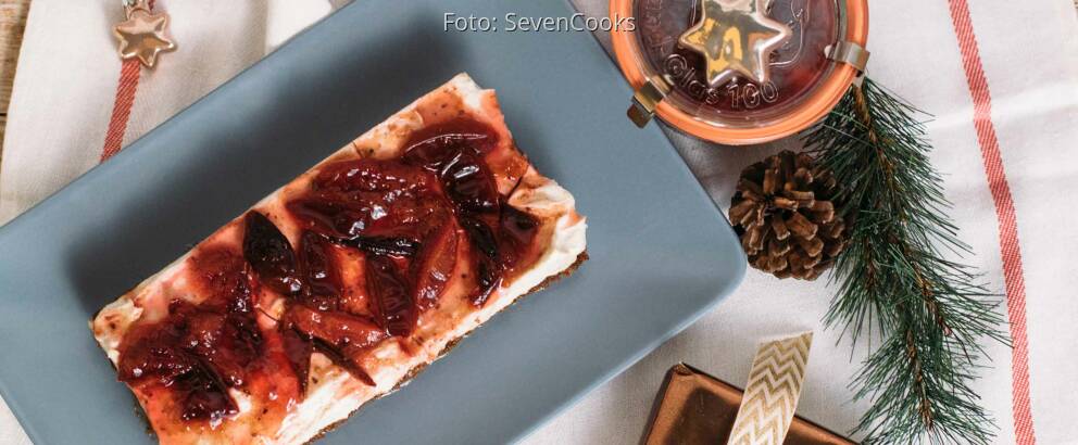 Vegetarisches Rezept: Weihnachtlicher Käsekuchen mit Zwetschgentopping 1