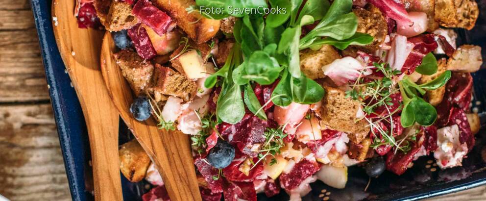 Vegetarisches Rezept: Winterlicher Brotsalat 3