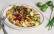 Vegetarisches Rezept: Winterlicher Knödelsalat mit Rosenkohl & Pilzen 1