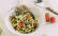 Vegetarisches Rezept: Zucchini-Nudeln mit Gemüse und Schmand