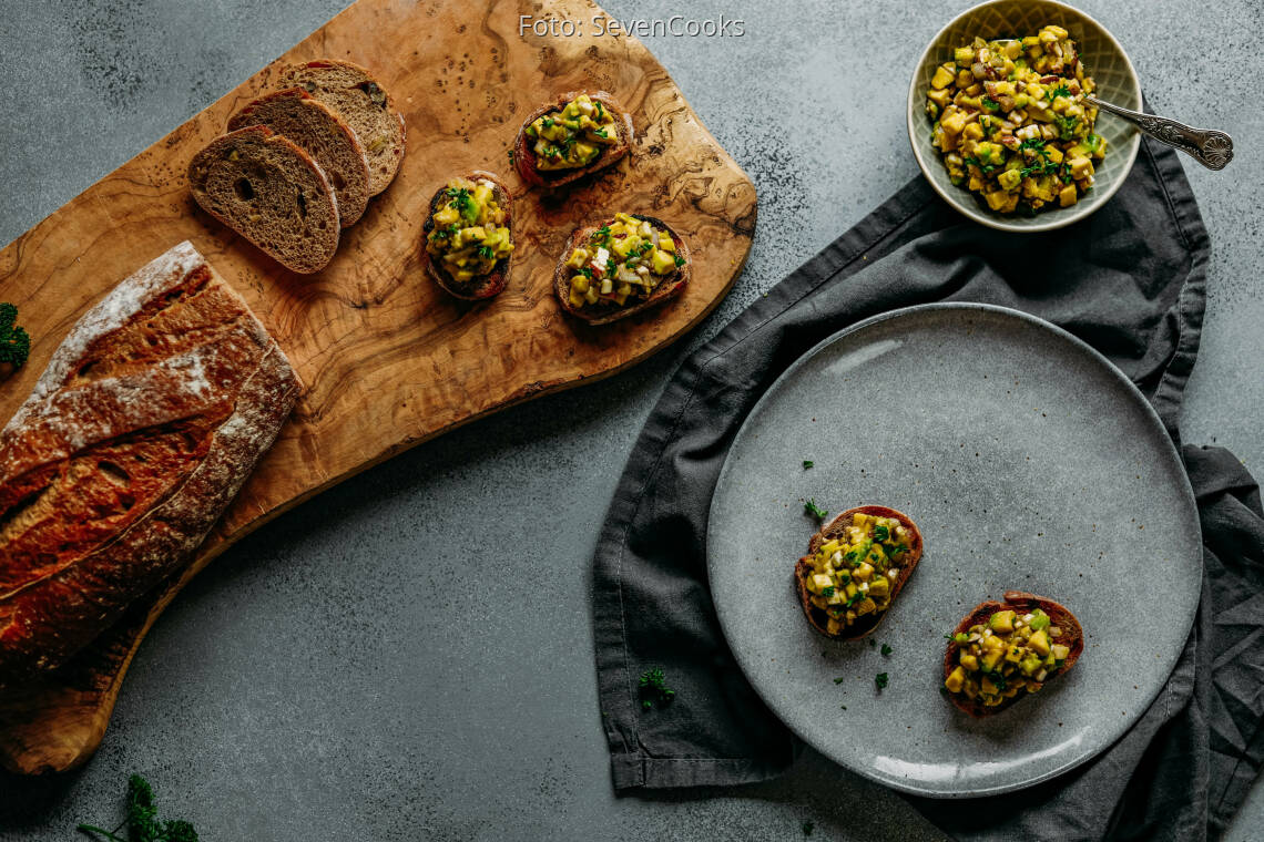 Crostini mit Pilz-Avocado-Tatar