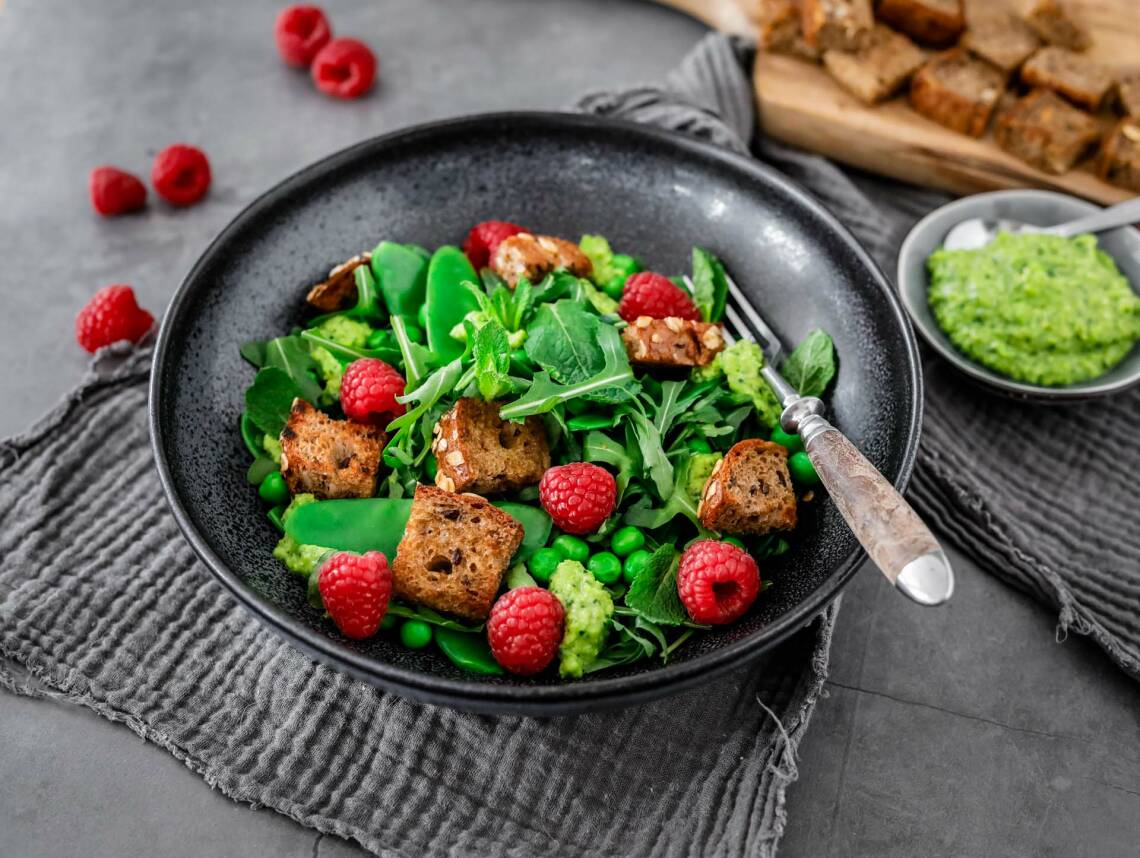 Fruchtiger Brotsalat