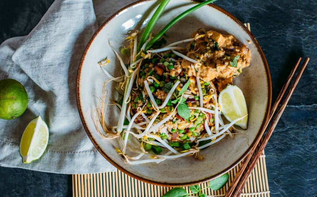 Veganes Rezept: Gebratener Reis mit Erdnuss-Tofu 2