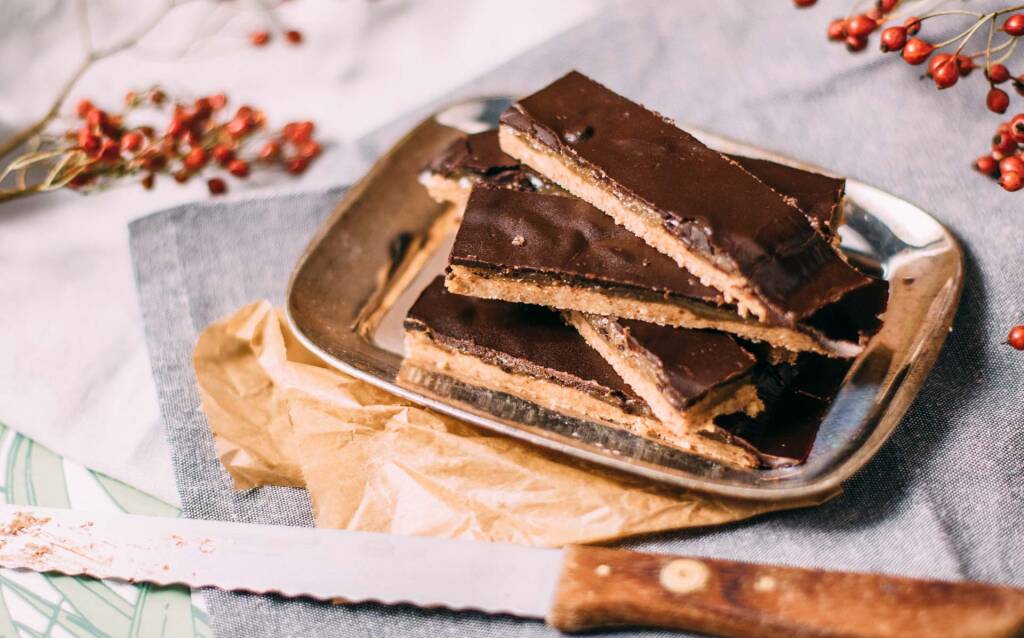 Veganes Rezept: Mandelkaramell-Schnittchen mit Schokolade_2
