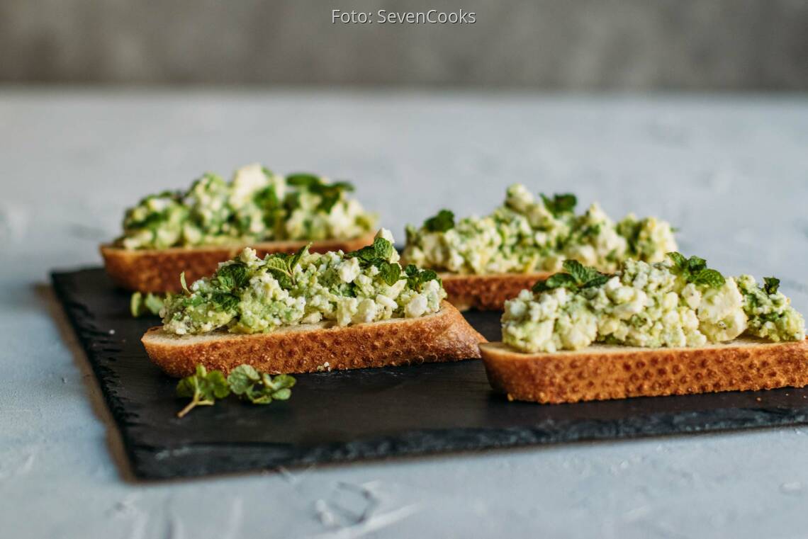 Avocado-Feta-Baguette