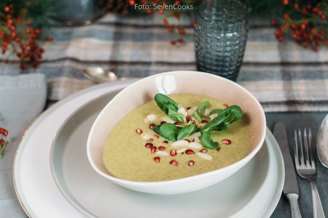 Grüne Petersilienwurzelsuppe