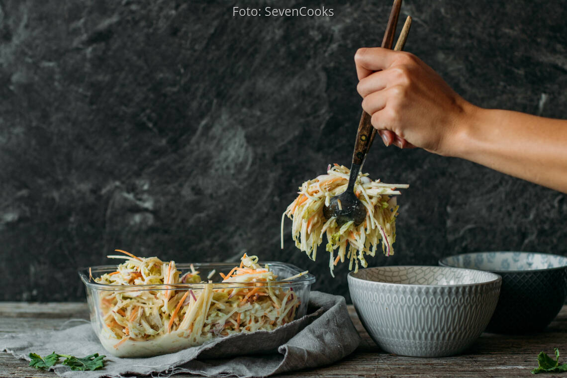 Kohlrabi Coleslaw